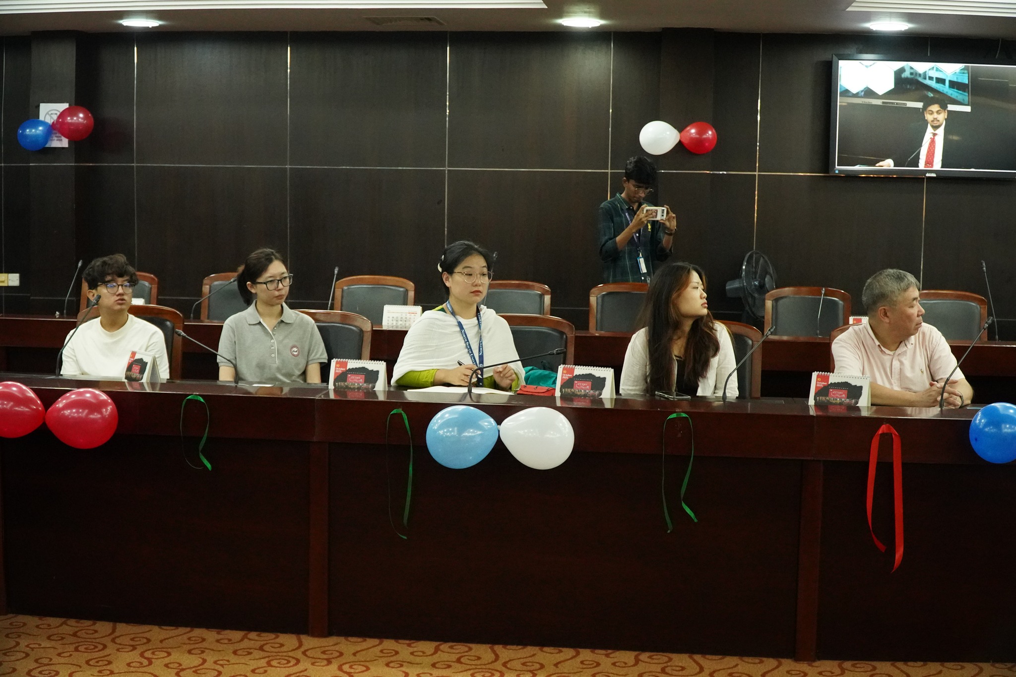 IS Orientation 25 12