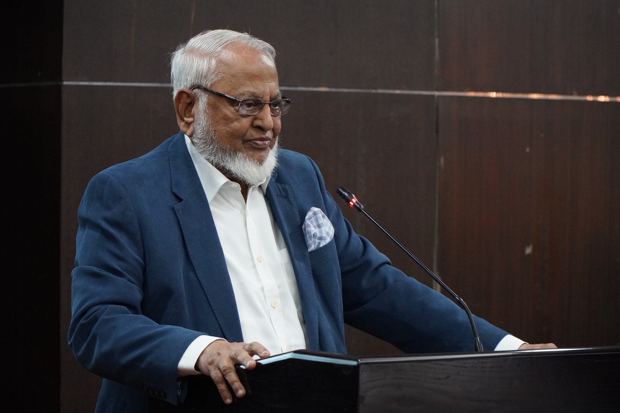 Allama Iqbal’s Concept of the Shaheen (Falcon) and Today’s Youth 1