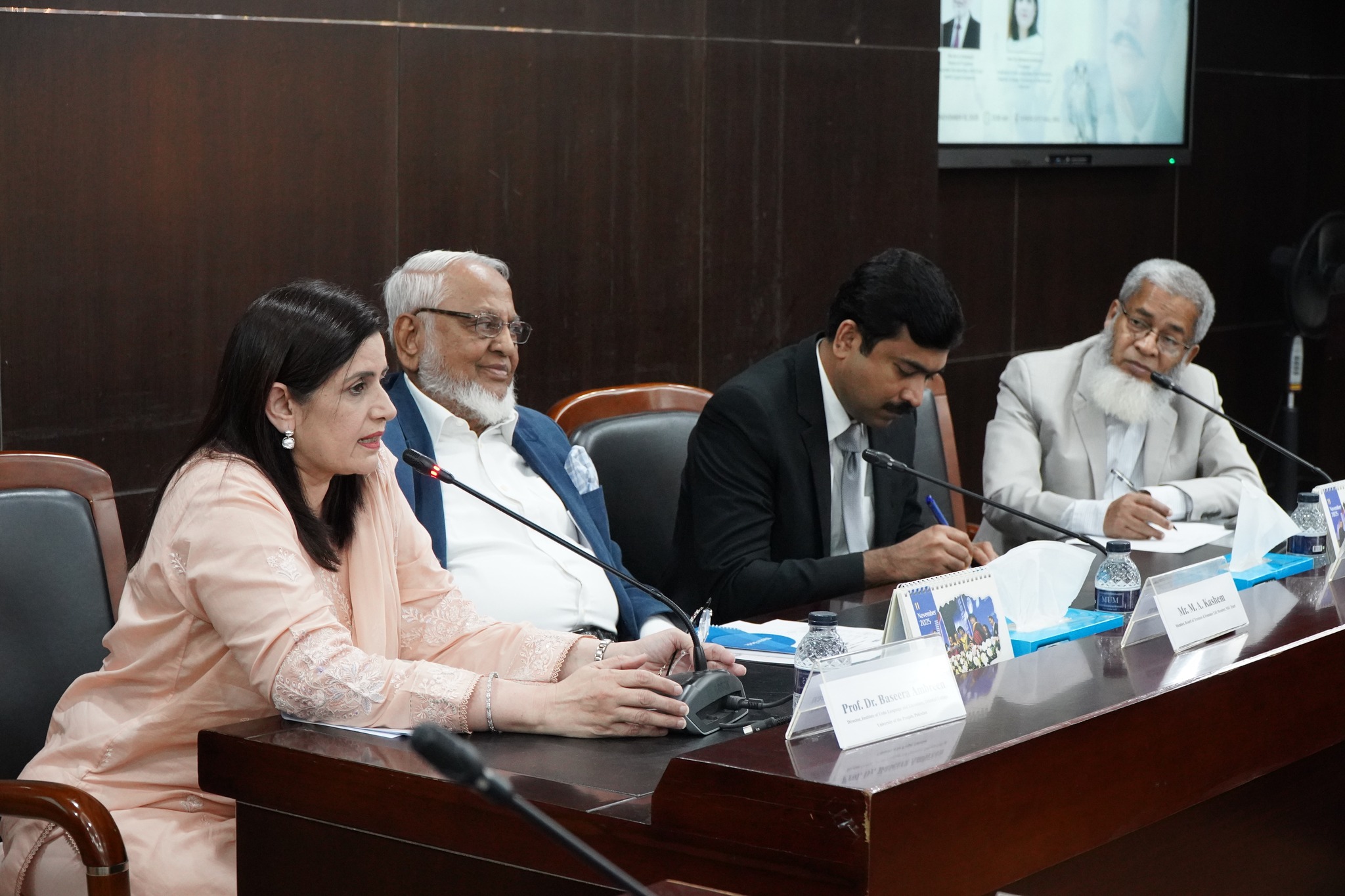 Allama Iqbal’s Concept of the Shaheen (Falcon) and Today’s Youth 10