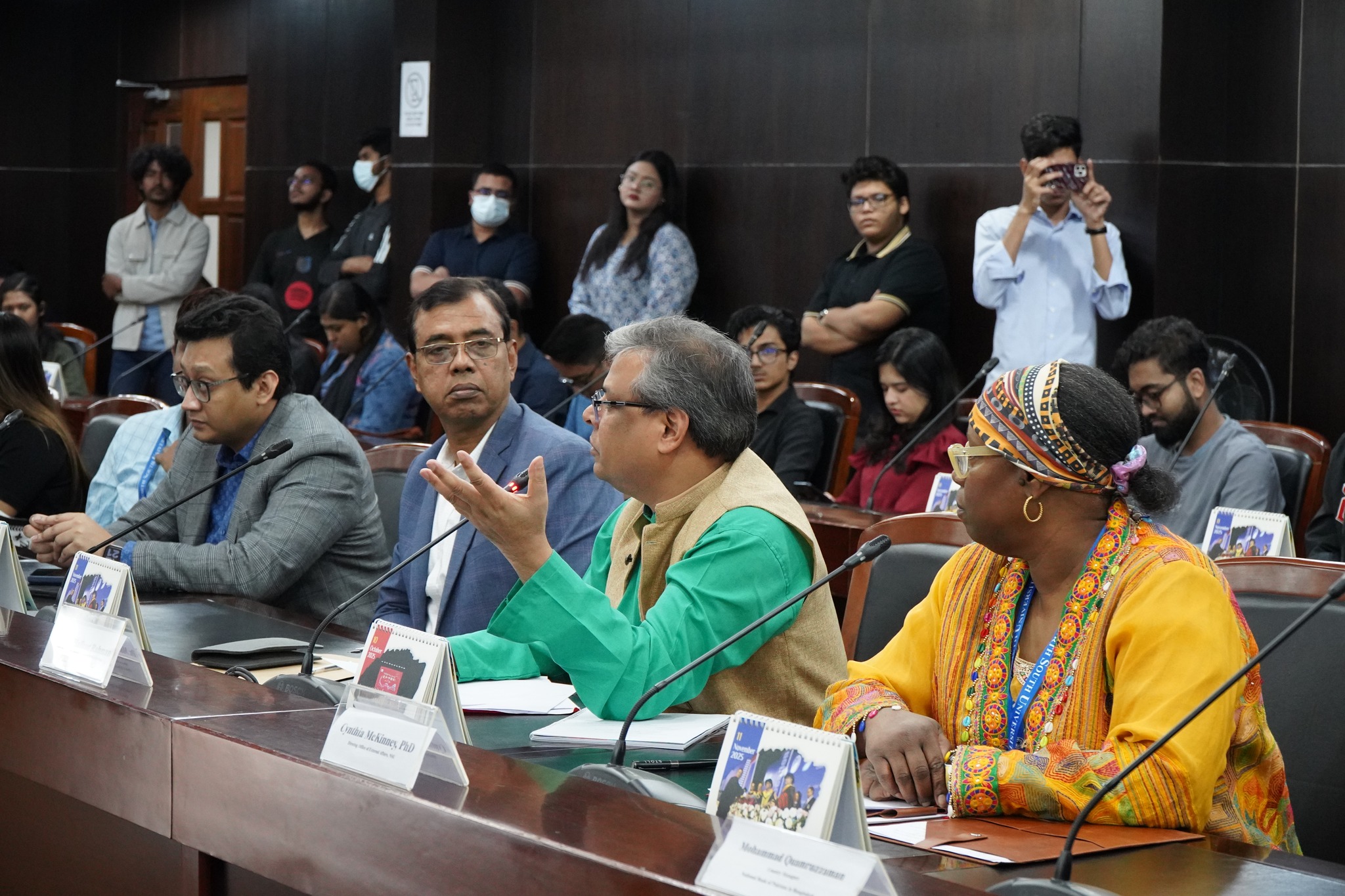 Allama Iqbal’s Concept of the Shaheen (Falcon) and Today’s Youth 17