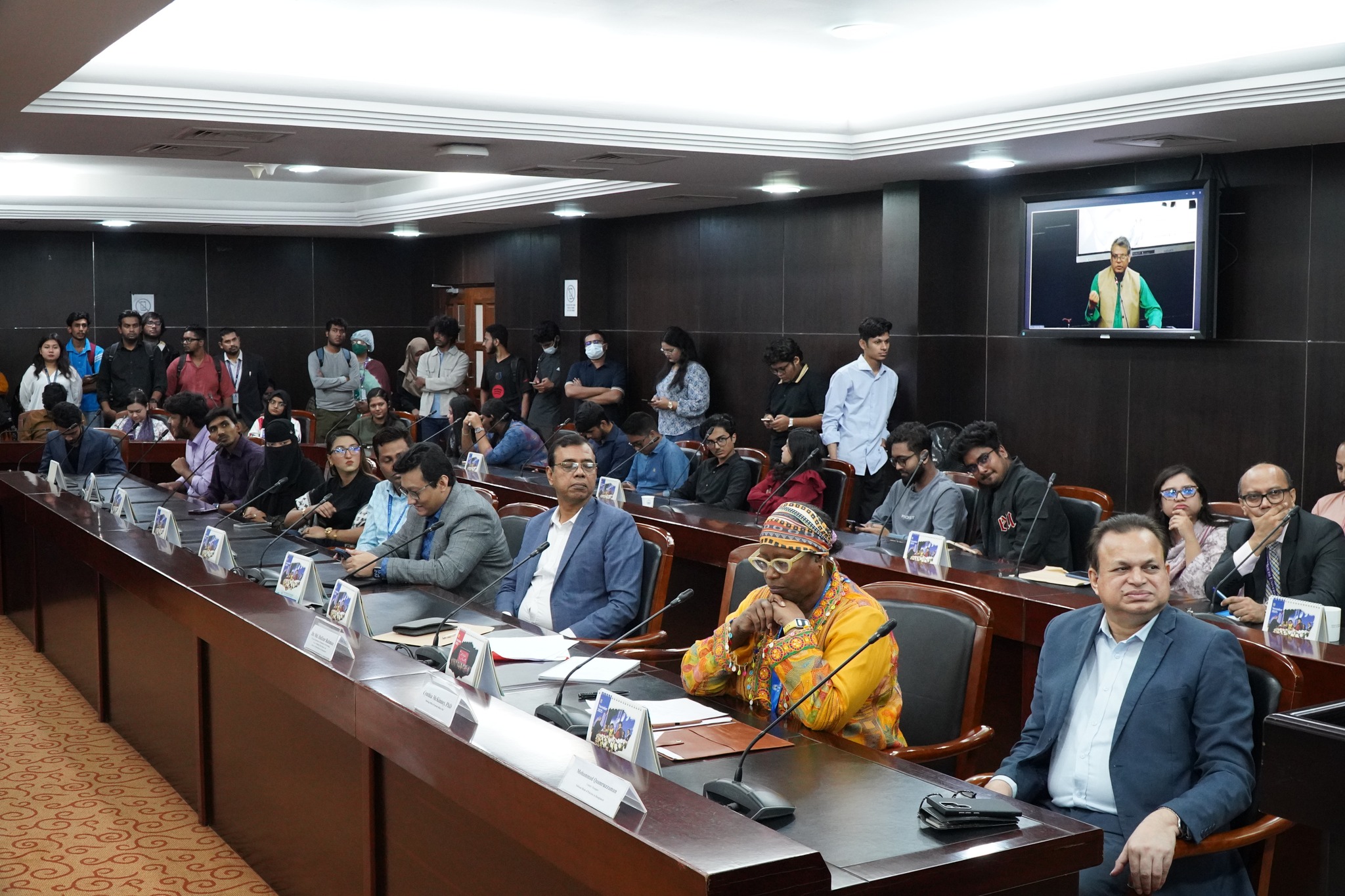 Allama Iqbal’s Concept of the Shaheen (Falcon) and Today’s Youth 18