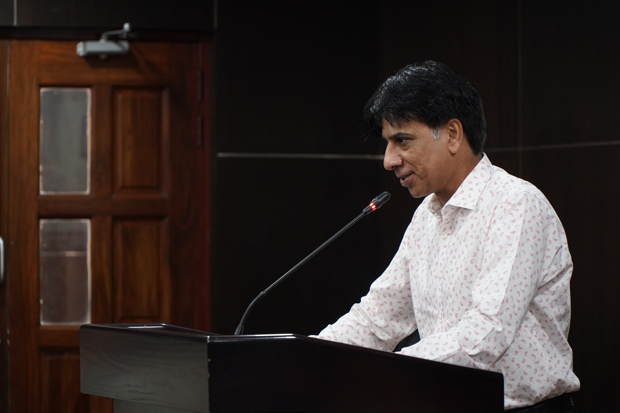 Allama Iqbal’s Concept of the Shaheen (Falcon) and Today’s Youth 8